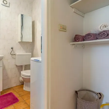 Apartment Olga's Place-new 200 Mt From The Sea Pula