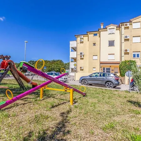 Olga's Place-new 200 Mt From The Sea Pula